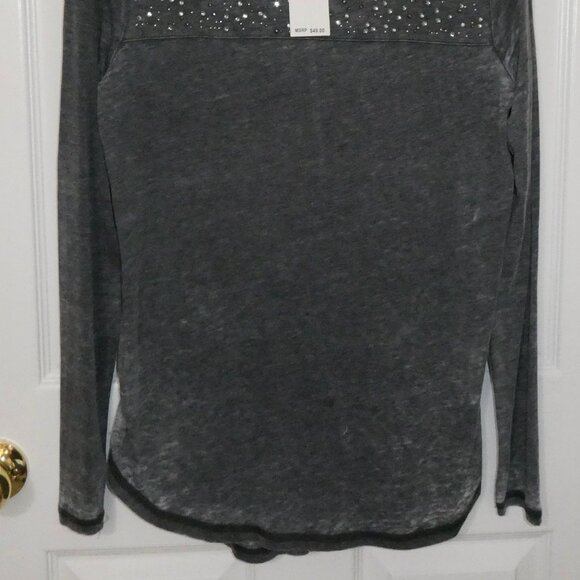 BRAND NEW SEVEN 7 EMBELLISHED LONG SLEEVE GRAY SHIRT - JEWELS WOMENS SIZE SMALL - Picture 2 of 2
